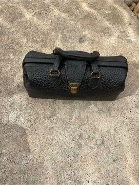 Vintague Lilli Black Textured Leather Men’s Doctor Bag